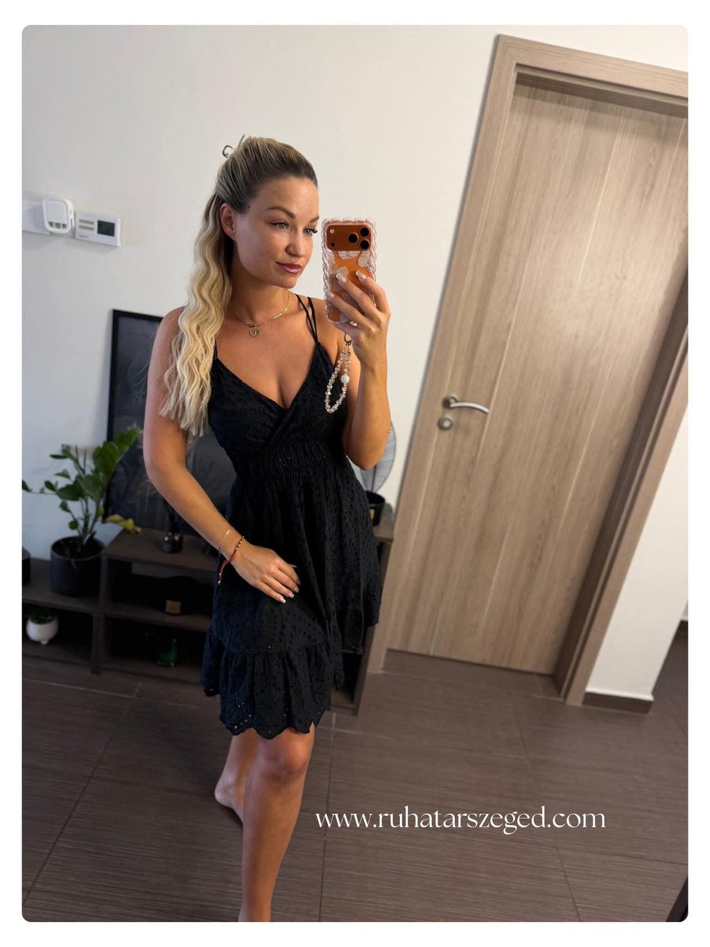 BARBI ruha
