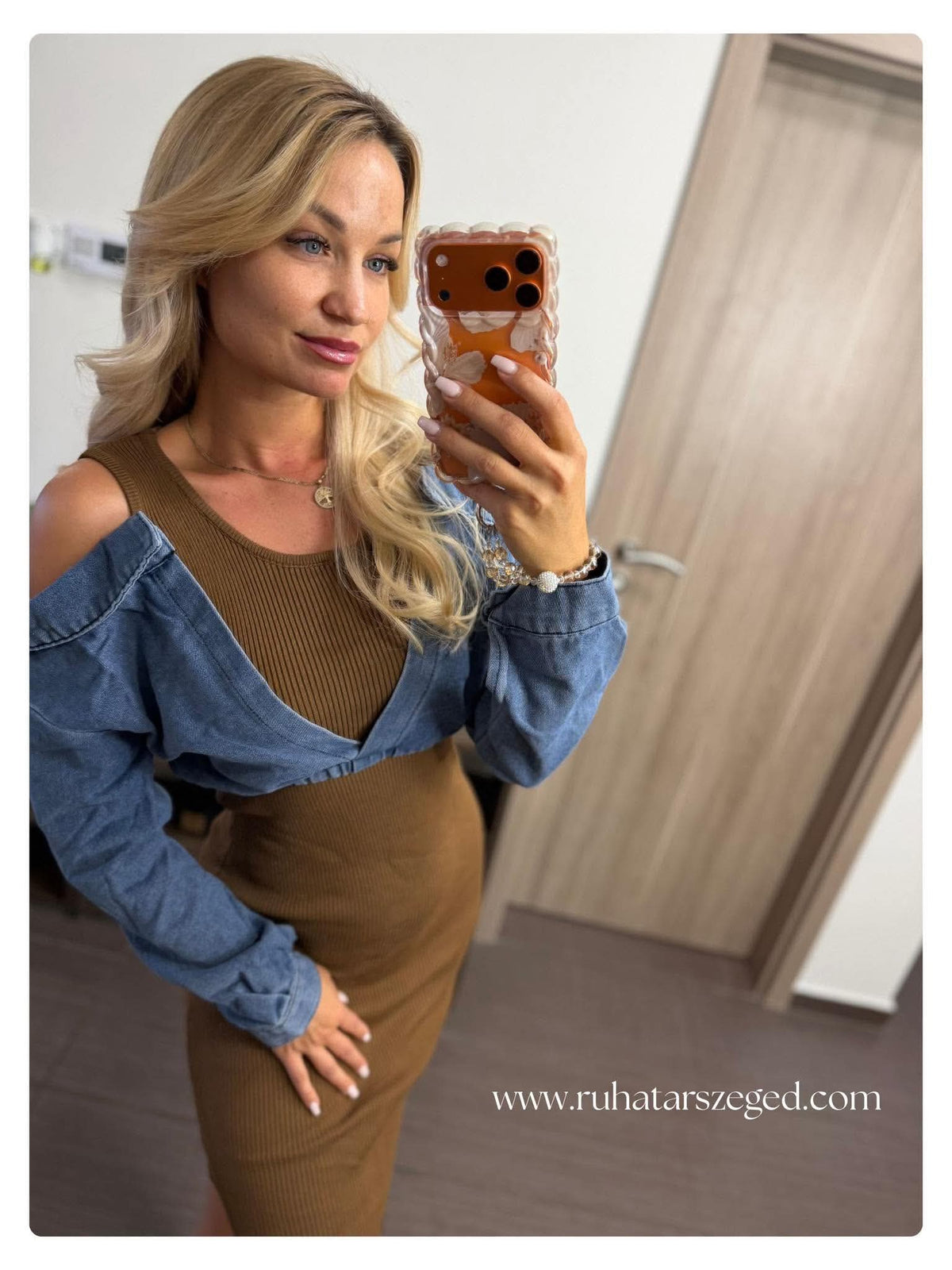 LIZI ruha