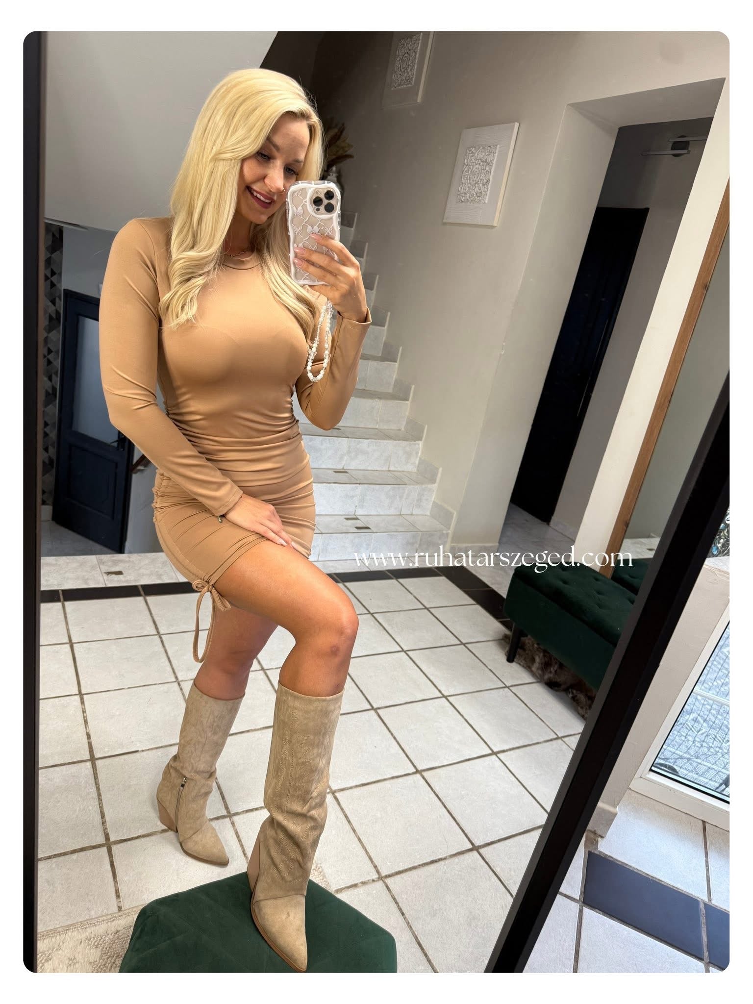 DEBI ruha