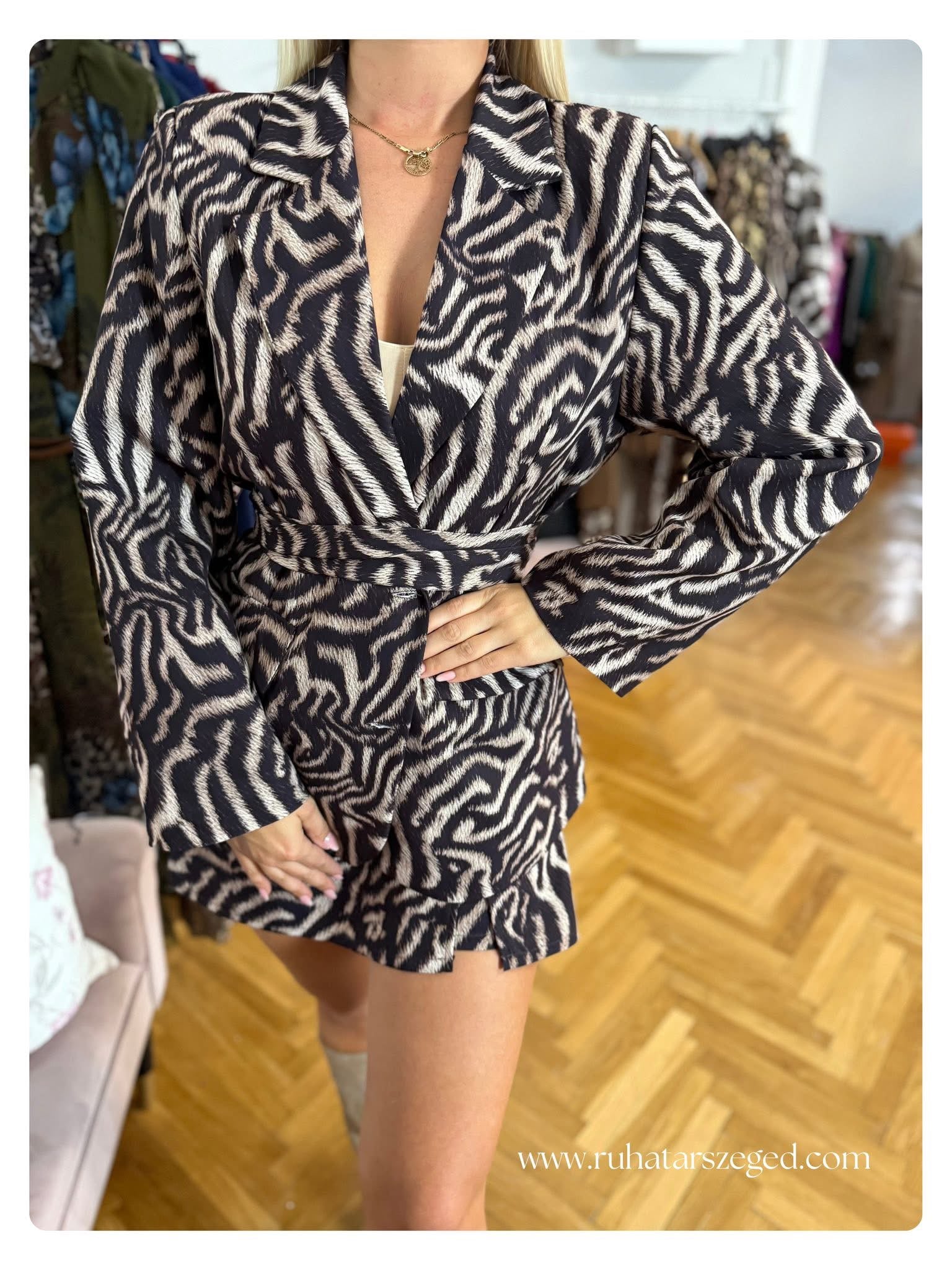 ZAMIRA SZETT