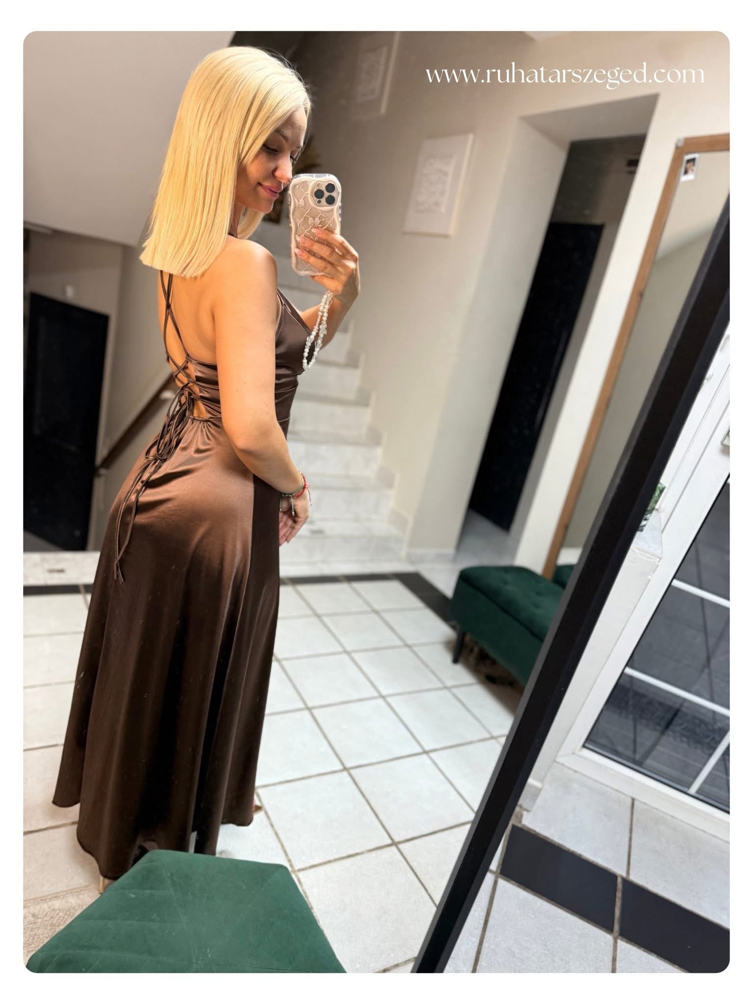 LAURA ruha