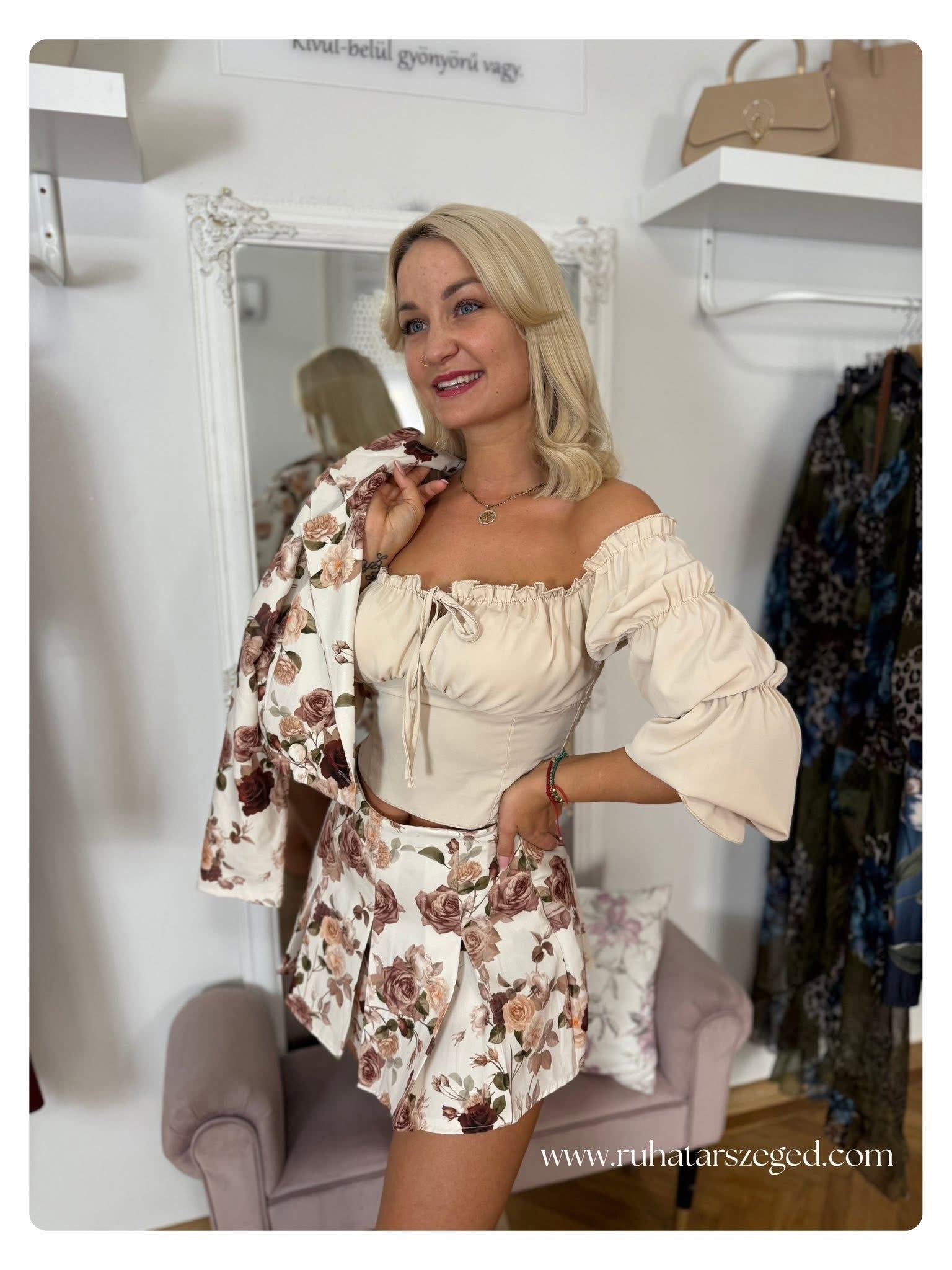 LILI felső