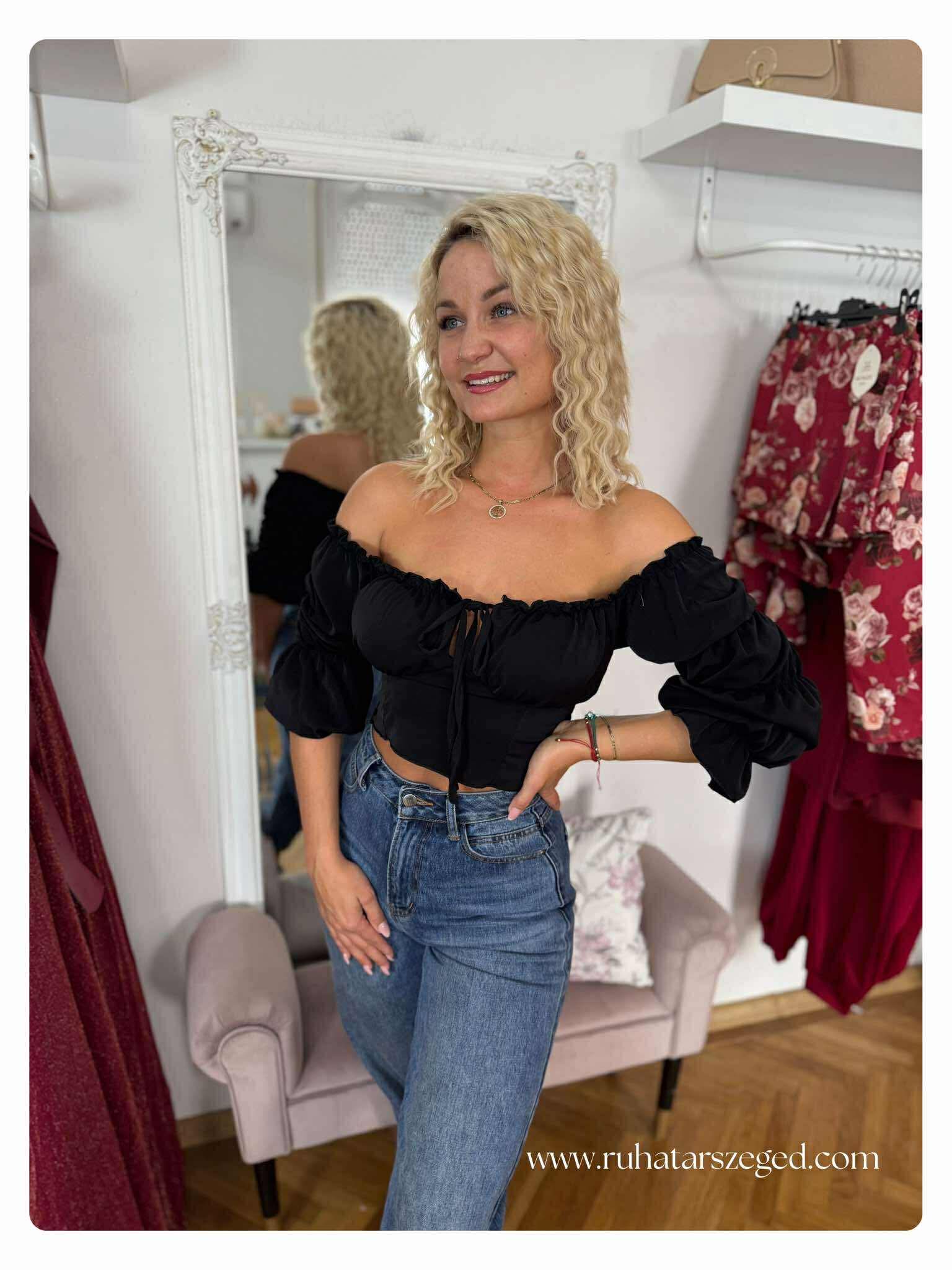 LILI felső