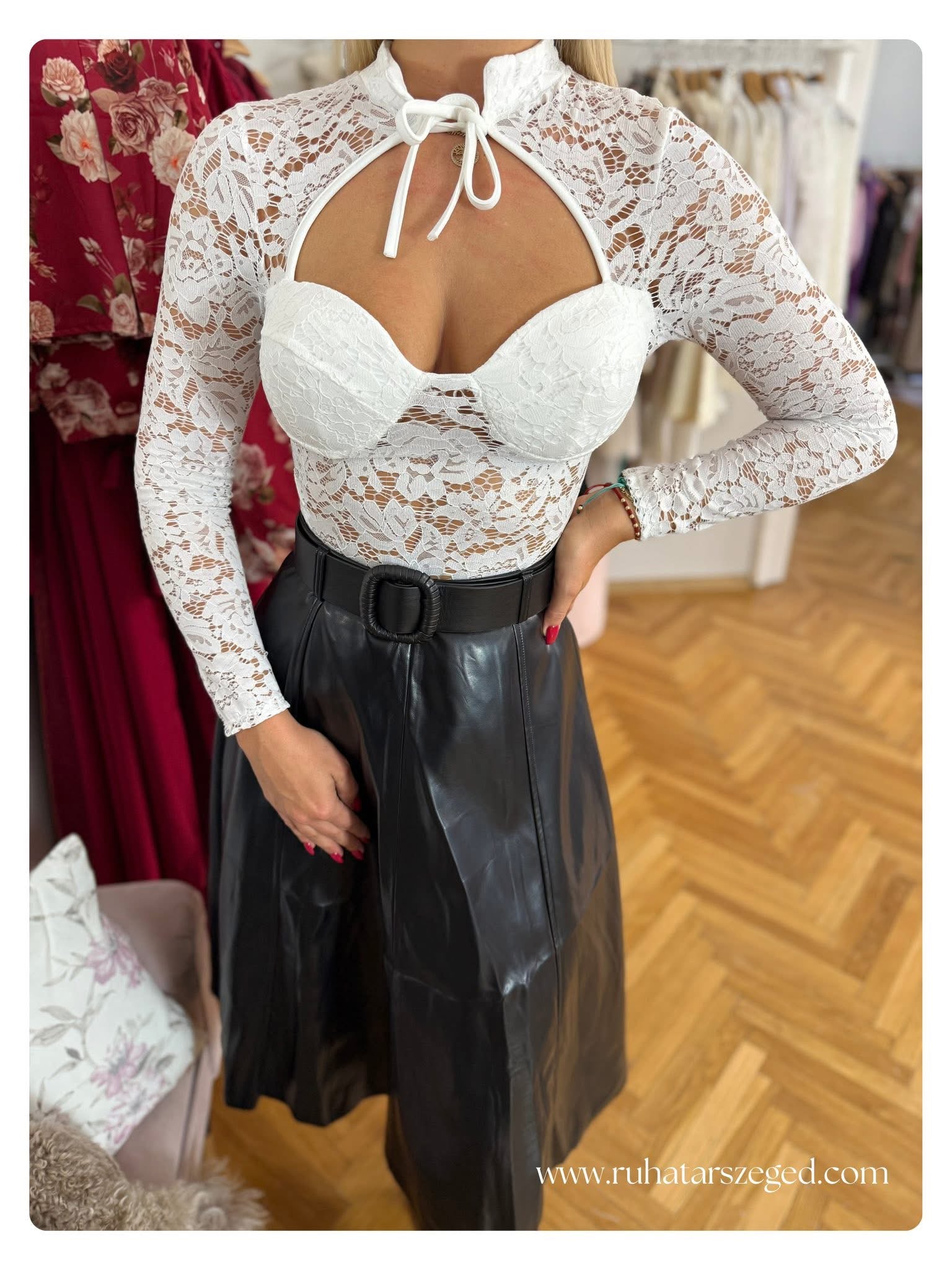 LADY body