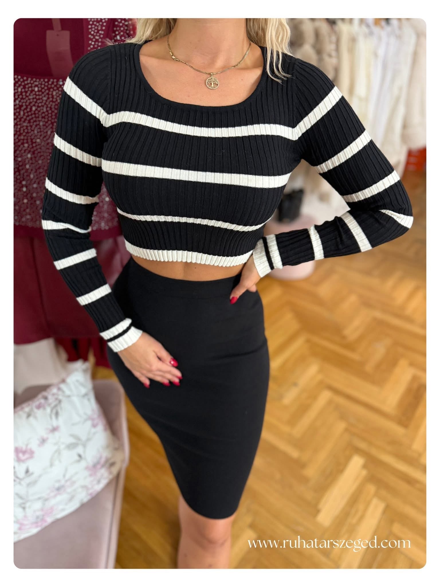 LEILA felső