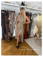 ZENA ruha