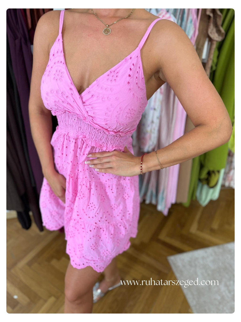 BARBI ruha