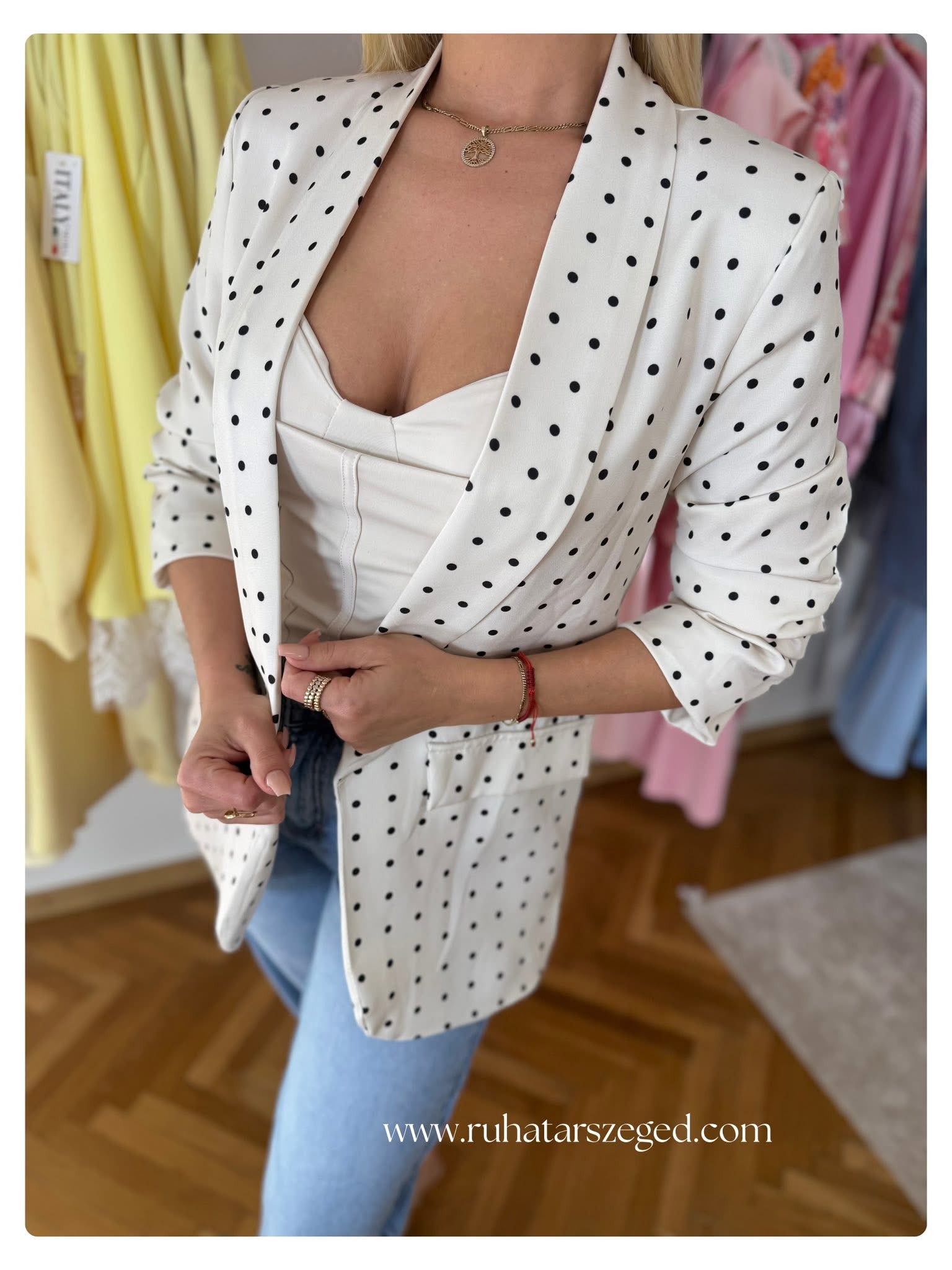 LORI zakó