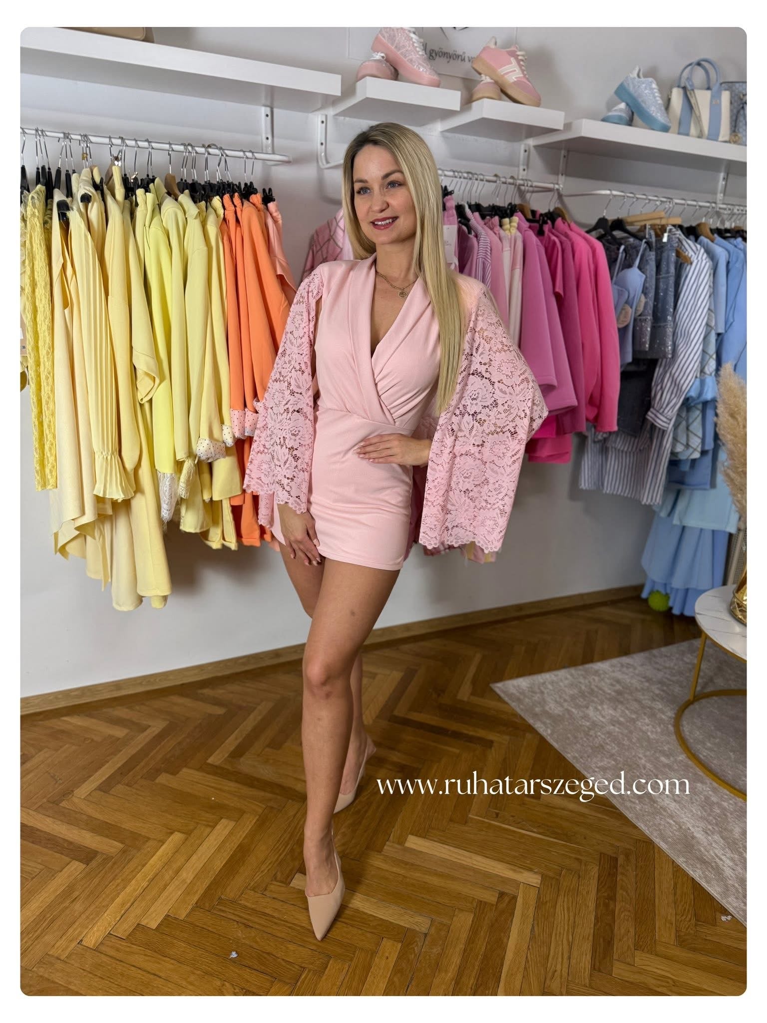 NUDE overál